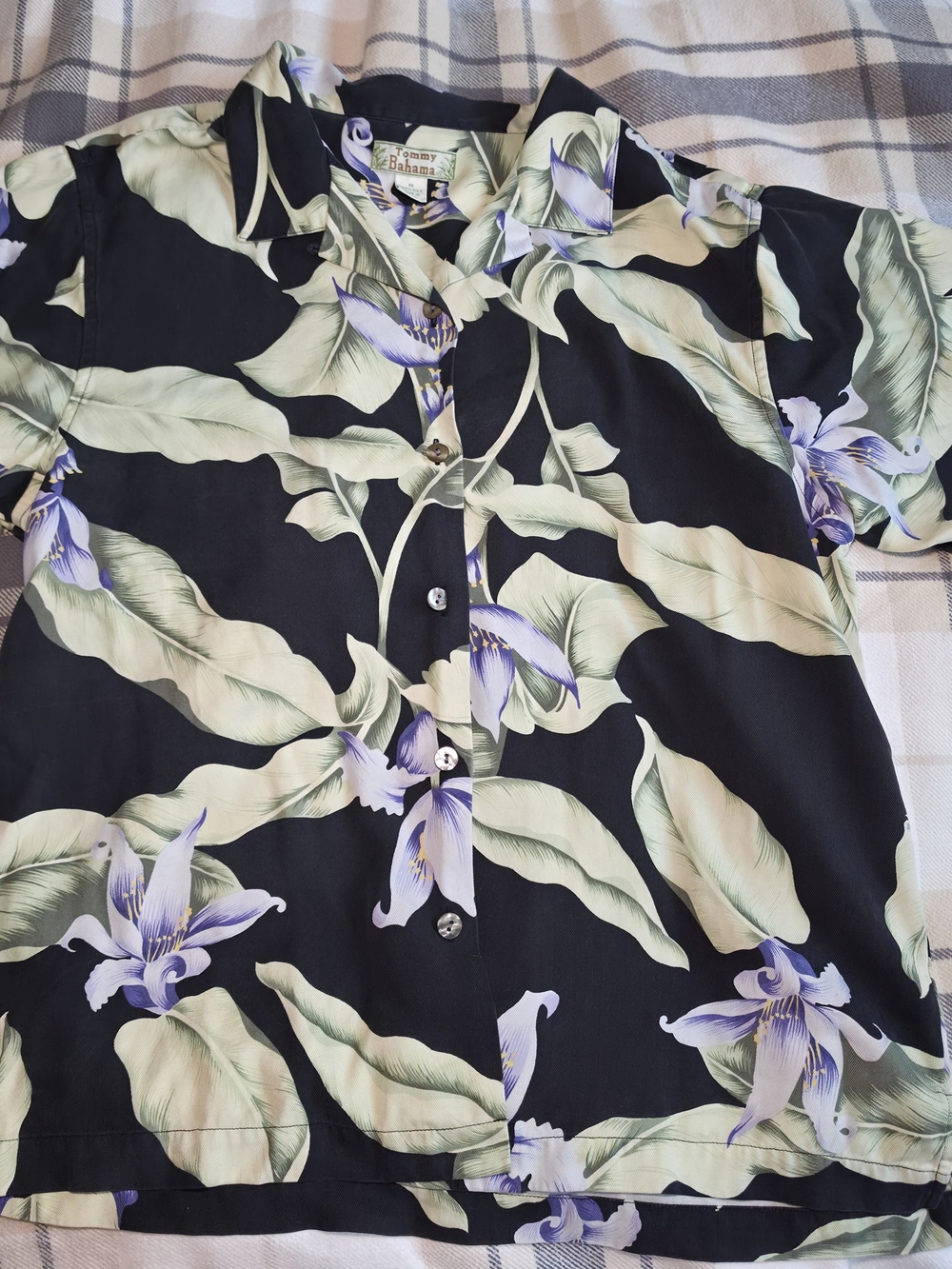 Tommy Bahama Black Short-Sleeve Floral Button-Down Shirt